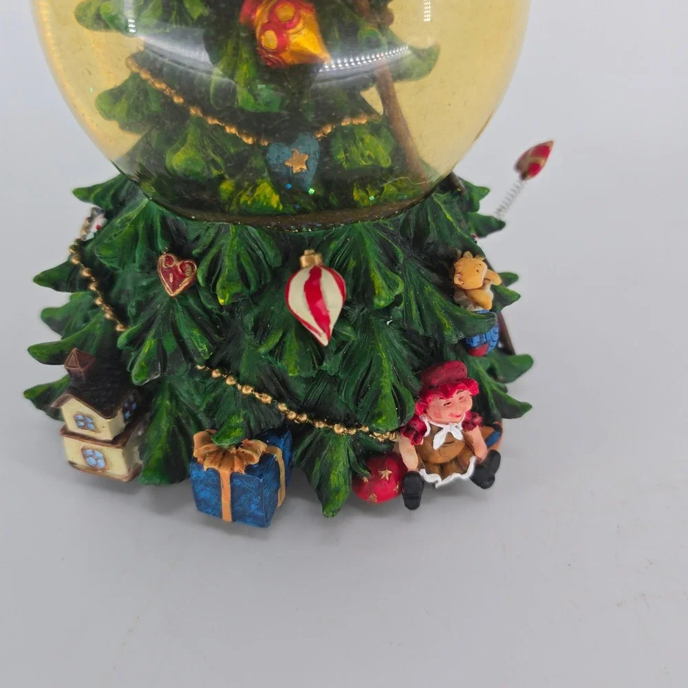 Vintage JCPenney Musical Santa Christmas Tree Snow Globe 2005 Box